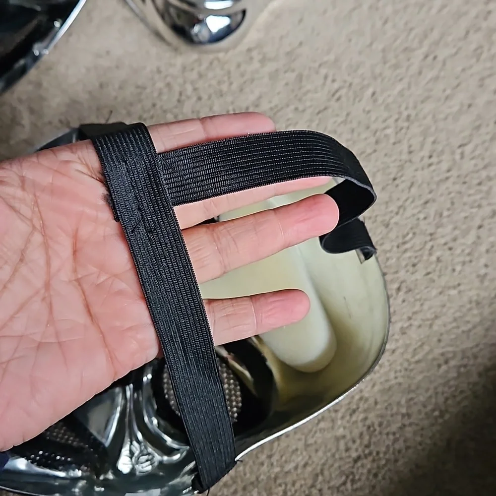 Halloween Mirrored and Black Mesh Mask OS - Picture 6 of 8